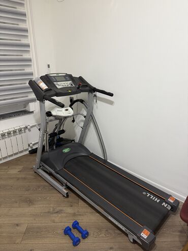 trenajor: Green Hill J35+ Sürət: 0.8–14 km/s Qaçış lentinin ölçüsü: 40 x 126