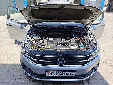 бир: Volkswagen Bora: 2019 г., 1.5 л, Кол менен иштөөчү, Бензин, Седан — 2