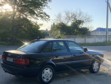 продажа ауди: Audi 80: 1992 г., 2 л, Механика, Газ, Седан