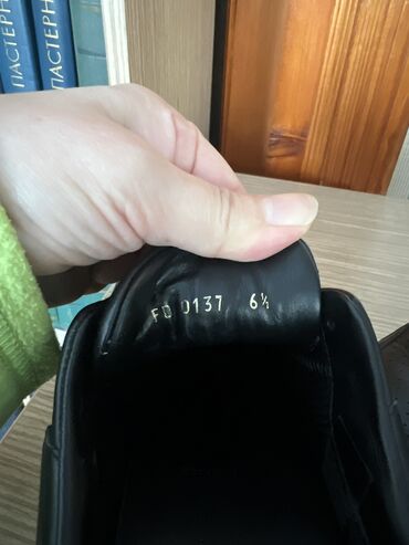 Krasofkalar və idman ayaqqabıları: LOUIS VUITTON krossovkasi teze kimi yarsinnan az giymete ölcusu 41 — 4