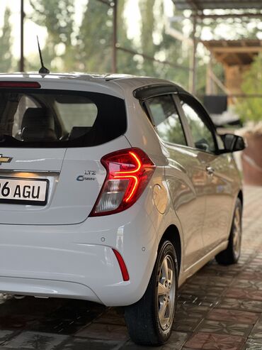 по следующий выкуп авто: Chevrolet Spark: 2017 г., 1 л, Вариатор, Бензин