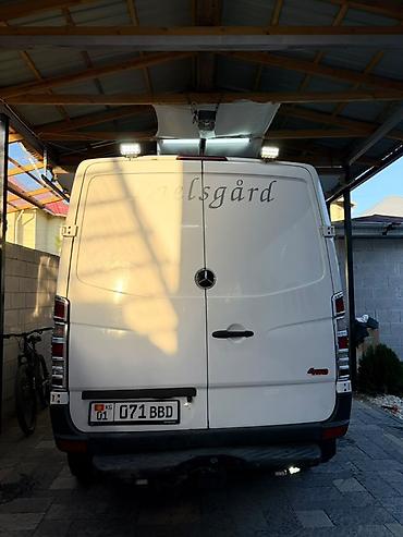 sprinter 2 2: Грузовой фургон Mercedes-Benz Sprinter (короткая база, средняя крыша) — 5