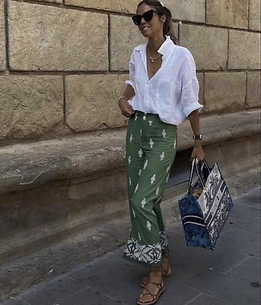 wild things: Ženske letnje pantalone sa etno printom
2100
Din
S M L — 2