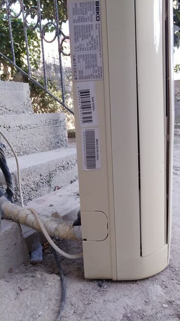 Beko markasına aid bu xarici kondisioner bloku, evlərin və ya