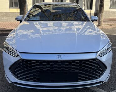 фара на ниву: BYD Qin: 2025 г., 1.5 л, Гибрид, Седан