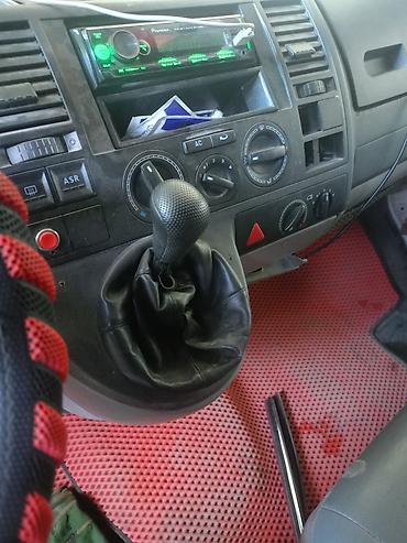 Voyah: Volkswagen Transporter: 2004 г., 2.4 л, Автомат, Бензин, Минивэн — 8