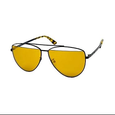 Солнцезащитные очки: Бренд Alexander McQueen был основан британским дизайнером Александрoм — 9