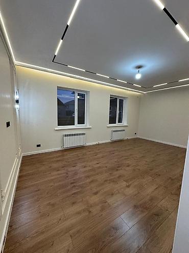 Продажа коттеджей и домов: Продается частный дом район: Ак ордо1 Ахунбаева/Каркыра + — 6