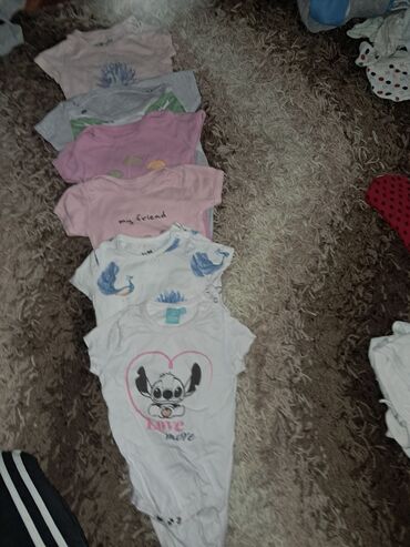 hm devojcice: Disney, Bodysuit for babies, 68-74
