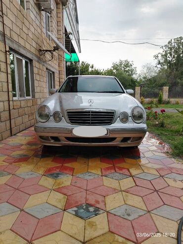 Mercedes-Benz: Mercedes-Benz E 240: 2.6 l | 2000 il Sedan — 6