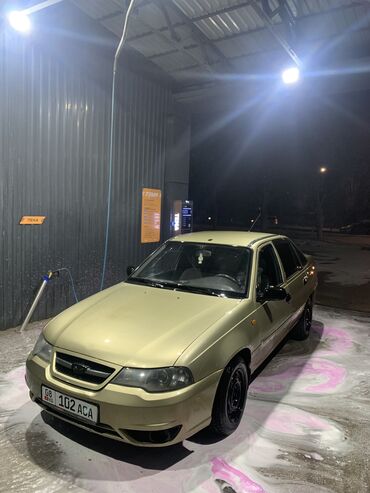 Daewoo: Daewoo Nexia: 2010 г., 1.5 л, Механика, Бензин, Седан