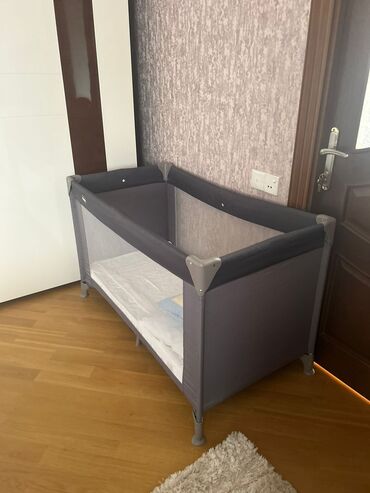 Digər mebel: Chicco manej 100 azn tecilo satilir Chicco mağazasınnan alınıb demak