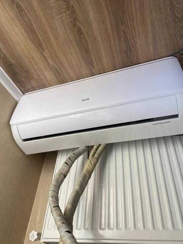 kondisioner kodları: Kondisioner AUX, İşlənmiş, 40-45 kv. m, Kredit yoxdur