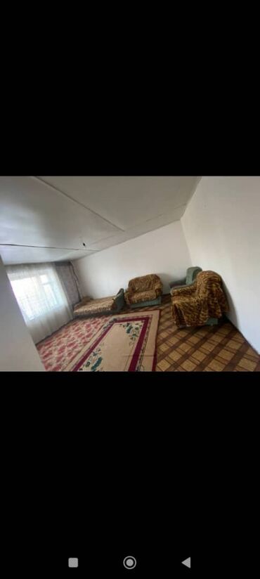 кровати старые: 120 м², 4 комнаты, Старый ремонт С мебелью