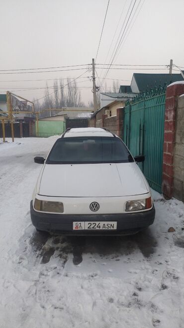 Volkswagen: Volkswagen Passat: 1991 г., 1.8 л, Механика, Бензин, Универсал