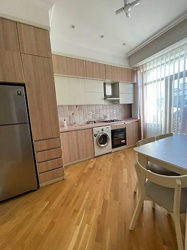 Дом и сад: İcarəyə verilir 1 otaqlı yeni tikili 45 m², Ağ şəhər q. Kateqoriya — 7