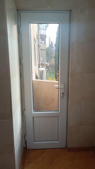 Mənzil kirayələyirəm: 2 otaqlı, 57 kv. m -da lalafo.az — 11 Mənzil kirayələyirəm: 2 otaqlı, 57 kv. m — 11