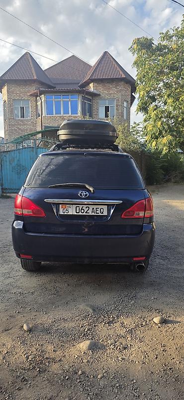 700000: Toyota Ipsum: 2001 г., 2 л, Механика, Бензин, Минивэн — 4