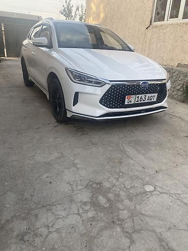 BYD E2: 2021 г., Робот, Электромобиль, Хэтчбэк