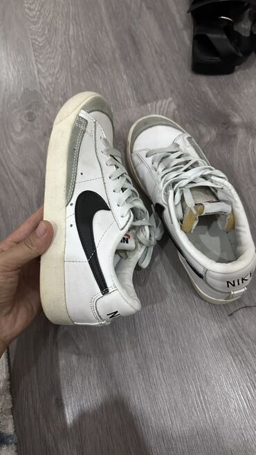 обувь зимный: Мужские кроссовки, 39.5, Nike, Б/у, цвет - Белый