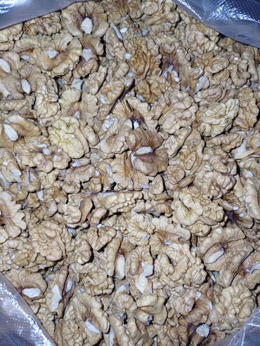 Сухофрукты, орехи, снеки: Орехи грецкие очищенные 1кг