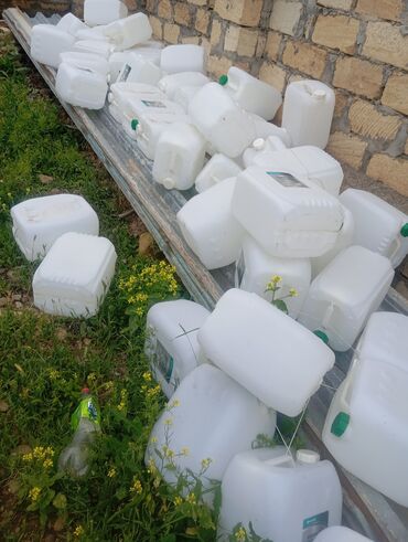 plastik su ceni: Bak, Plastik