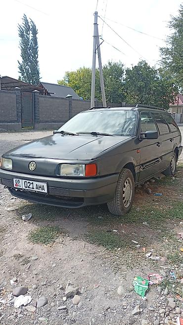 Транспорт: Volkswagen Passat Variant: 1992 г., Механика, Универсал — 3