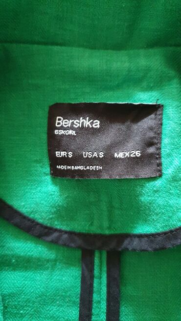 Рубашки и блузы: S (EU 36), M (EU 38), цвет - Зеленый, Bershka