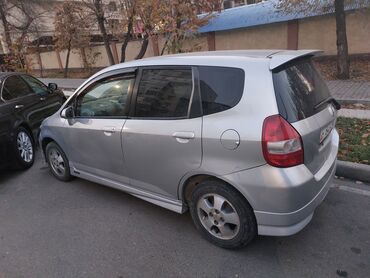 Honda Fit: 2003 г., 1.3 л, Автомат, Бензин, Хэтчбэк