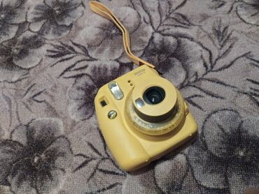 Фотоаппараты: Instax mini 9
цена 2500
срочно