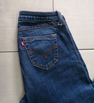 levis jeans: Original LEVIS farmerice
Vel 33
Jednom samo Obučene
BUKVALNO nove