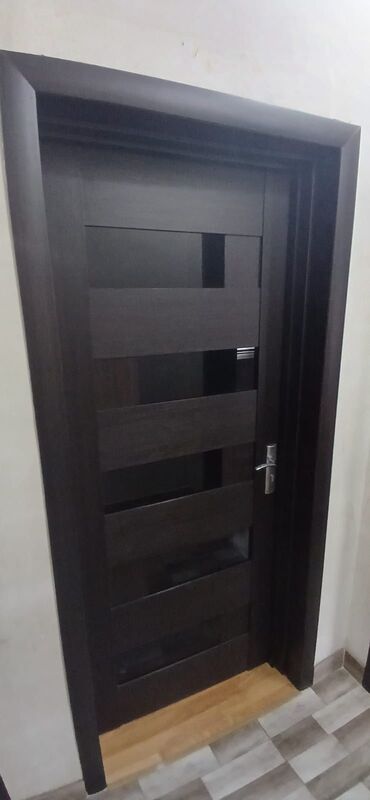 Otaq qapıları: Qapi 3eded 205/85sm
75azn biri
Xirdalan 2227 leli