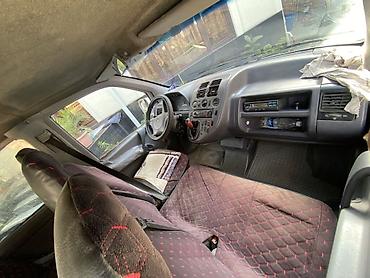 Mercedes-Benz Vito: 2003 г., 2.2 л, Кол менен иштөөчү, Дизель, Вэн/Минивэн lalafo.kg да — 4 Mercedes-Benz Vito: 2003 г., 2.2 л, Кол менен иштөөчү, Дизель, Вэн/Минивэн — 4