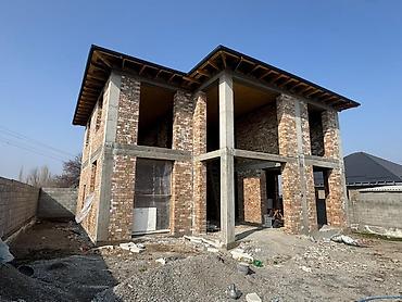 Продажа коттеджей и домов: Продаётся 2-этажный дом ПСО 📍 с. Кунтуу (всего 300 м от трассы) 📐 — 3