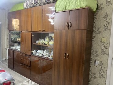 Распашной, 6 дверей Прямой шкаф, Стенка