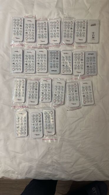 Lampalar: Məhsul: Proyektor lampaları və modul kolbalar toplusu Təsvir: - — 6