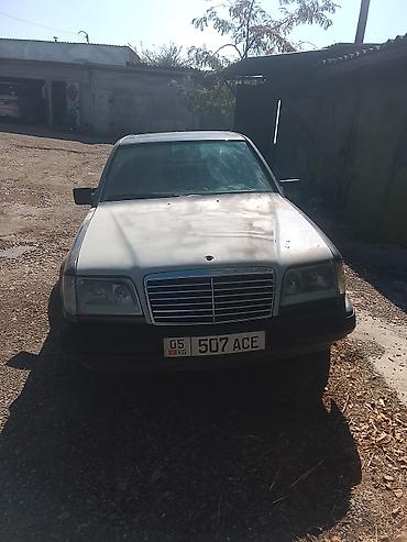 chevrolet eguinox: Mercedes-Benz W124: 1988 г., 2.3 л, Седан — 3