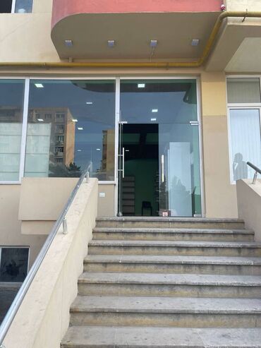 Digər kommersiya daşınmaz əmlakı: Yeni Günəşlidə V massivində yerləşən ümumi sahəsi 160 kv,m olan,obyekt — 3