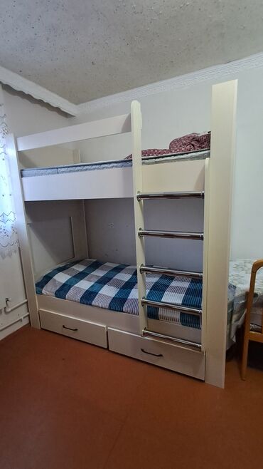 Oğlan və qız üçün, İşlənmiş, Çarpayı, Matras ilə, Siyirməli