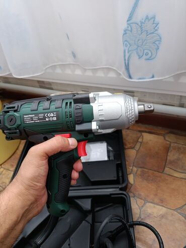 Drellər: Yeni Qayka açan 450 W-dan çox, Ünvandan götürmə, Ödənişli çatdırılma