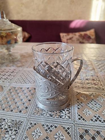 generator aksa: Metaldan hazırlanmış çay stəkanı üçün podstakan. - Material: qəliz — 5