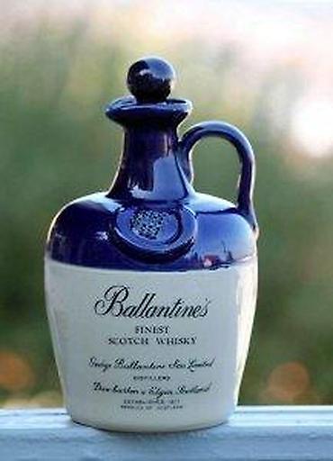Stare vaze i dekor: Ballantines Decanter 1960s dobro poznati brend KOBALT. RETKO. Prazna — 7