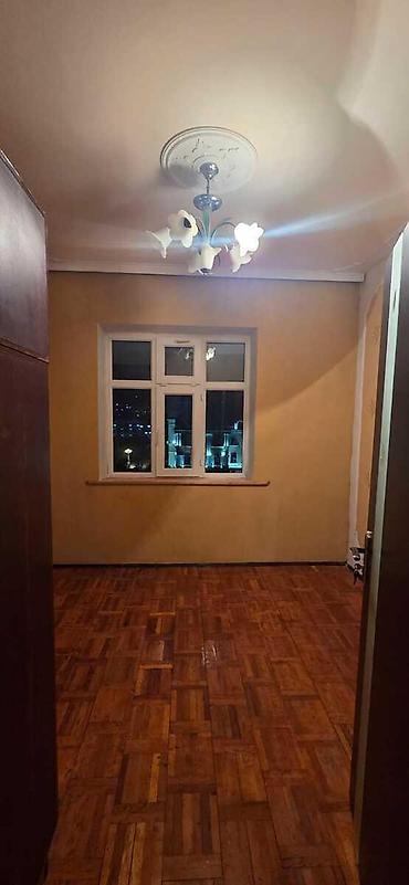 9 mikrorayon: Bakı, 9-cu mikrorayon, 3 otaqlı, Köhnə tikili, 85 kv. m — 3