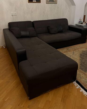 ƏfaSaloglu'dan qara reng kunc divan satılır. 350 azn. Açılır. Unvan