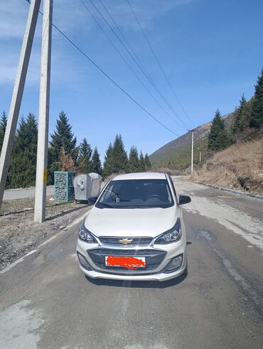 Chevrolet: Chevrolet Spark: 2016 г., 1 л, Вариатор, Бензин, Хэтчбэк