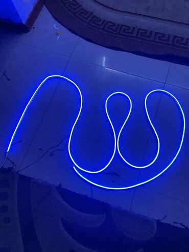 küçə işığı: Led işıqlar Salam hamsı təzə kimidi əla vəzyətdədi 1ci işıq 4 metrədi