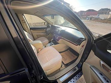 vito oturacaqlar: Hyundai Santa Fe – 5 yerlik, qara rəngli krossover/SUV. Texniki və — 2