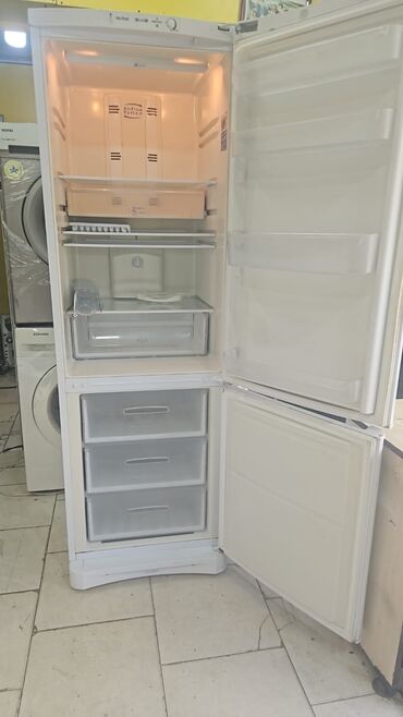 soyuducu orsk: Indesit iki qapılı soyuducu - Üstdə soyuducu bölmə, altda dondurucu -