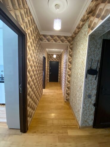 Uzunmüddətli kirayə mənzillər: Kristalin binasinda 13/3 mertebesinde 3 otaqli ev 550 azn evde bütun — 3