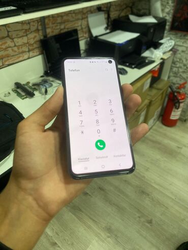 Samsung: Samsung Galaxy S10e, 128 ГБ, цвет - Синий, Отпечаток пальца, Face ID